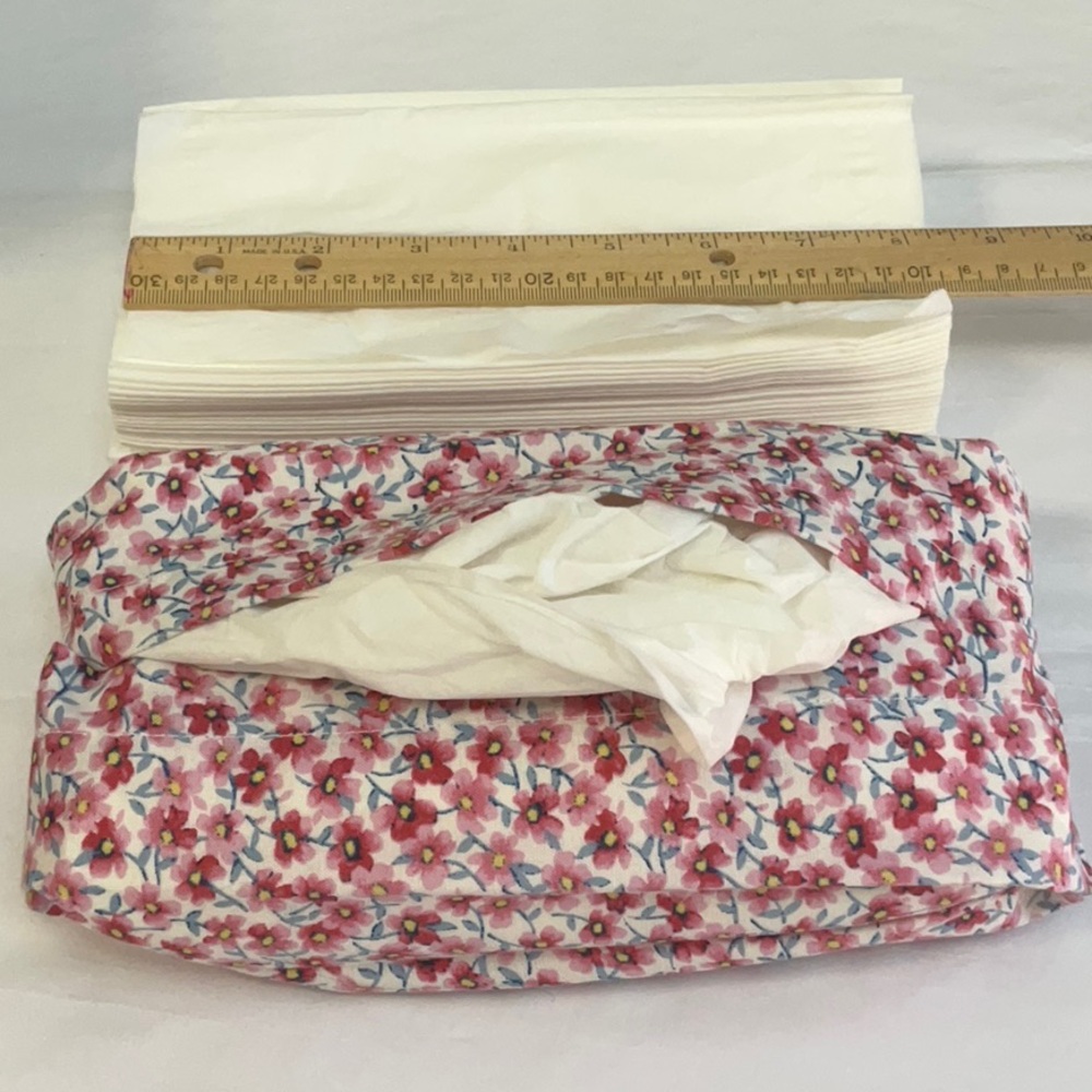 Travel Tissue Holder Floral Print on White Fabric